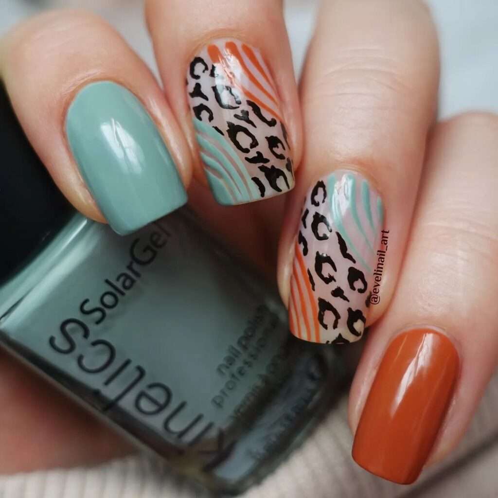 unhas com esmalte solar gel