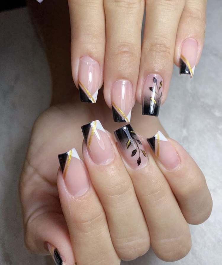 Unhas de gel preta