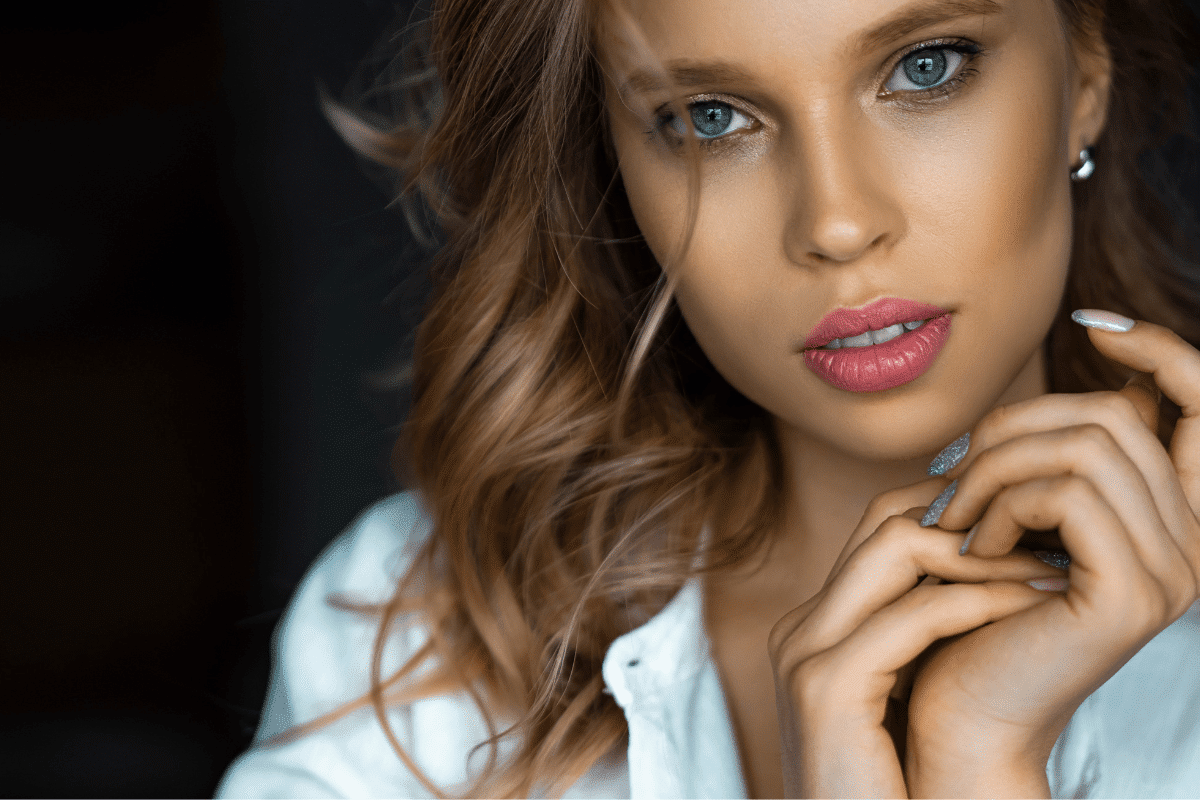 Mulheres de 30: Visagista revela cortes e colorações ideais