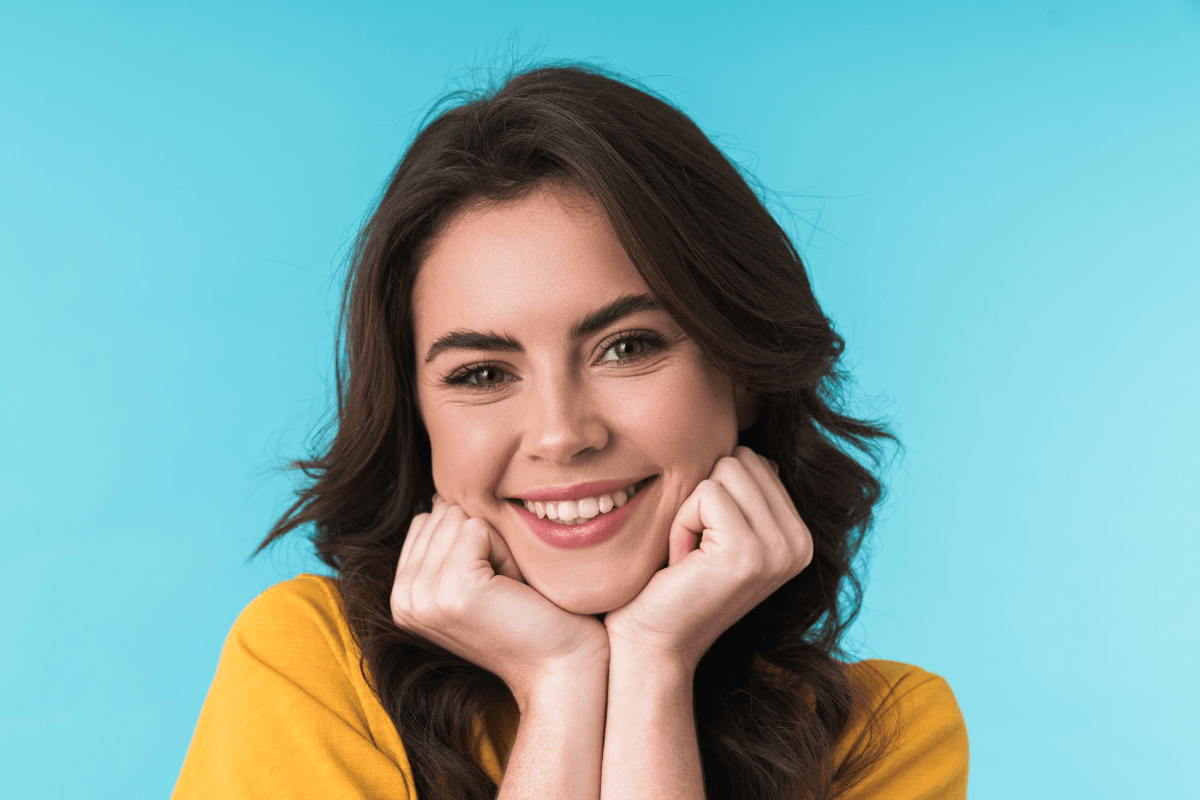 Cabelo médio com franja longa