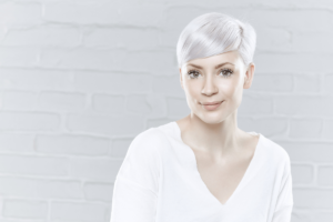 cabelo cinza platinado