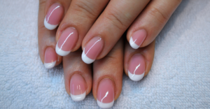 5 Variações Luxuosas da Francesinha em Gel que Estão Revolucionando a Manicure Clássica!