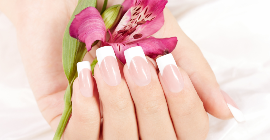 Renove o Clássico: 5 Ideias Criativas para Atualizar suas Unhas Francesinhas
