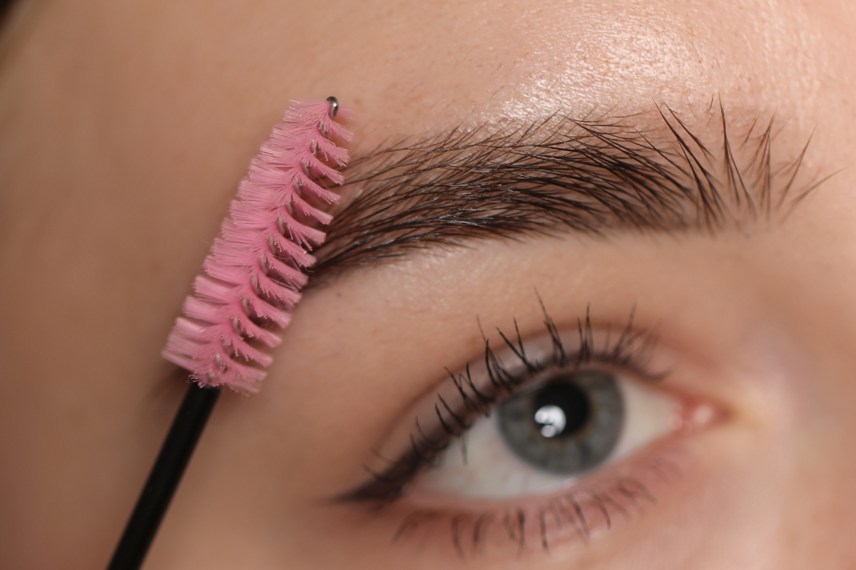 Formação em Design de Sobrancelhas